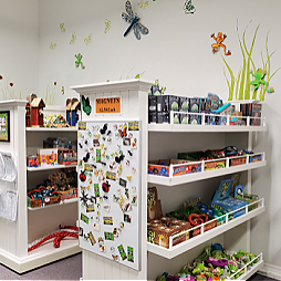 Nature Gift Shop with fun items, books & STEM toys